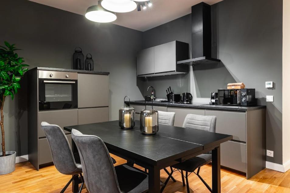 Authentic Apartment Next To Schwedenplatz Vienna Luaran gambar