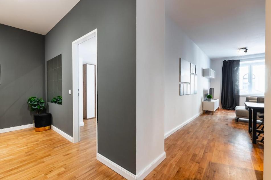 Authentic Apartment Next To Schwedenplatz Vienna Luaran gambar