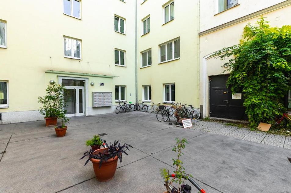 Authentic Apartment Next To Schwedenplatz Vienna Luaran gambar
